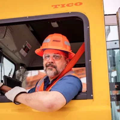 man_hardhat2